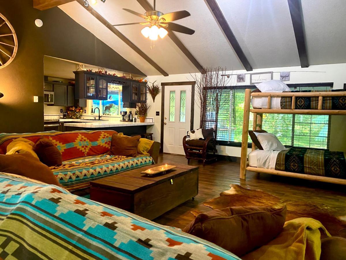 Cozy Bird House W Big Screen! Mount Hood Village 外观 照片